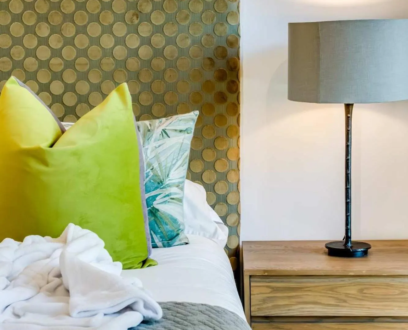 Extraordinary Family Retreat At Lobster Villa Cape Town